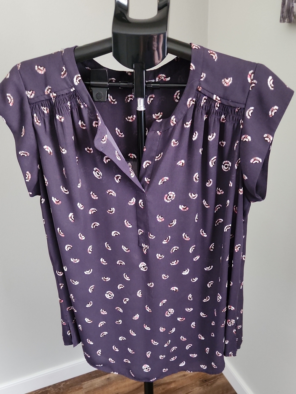 Women's Daniel Rainn Gray Cap Sleeve Blouse with Abstract Print 1X